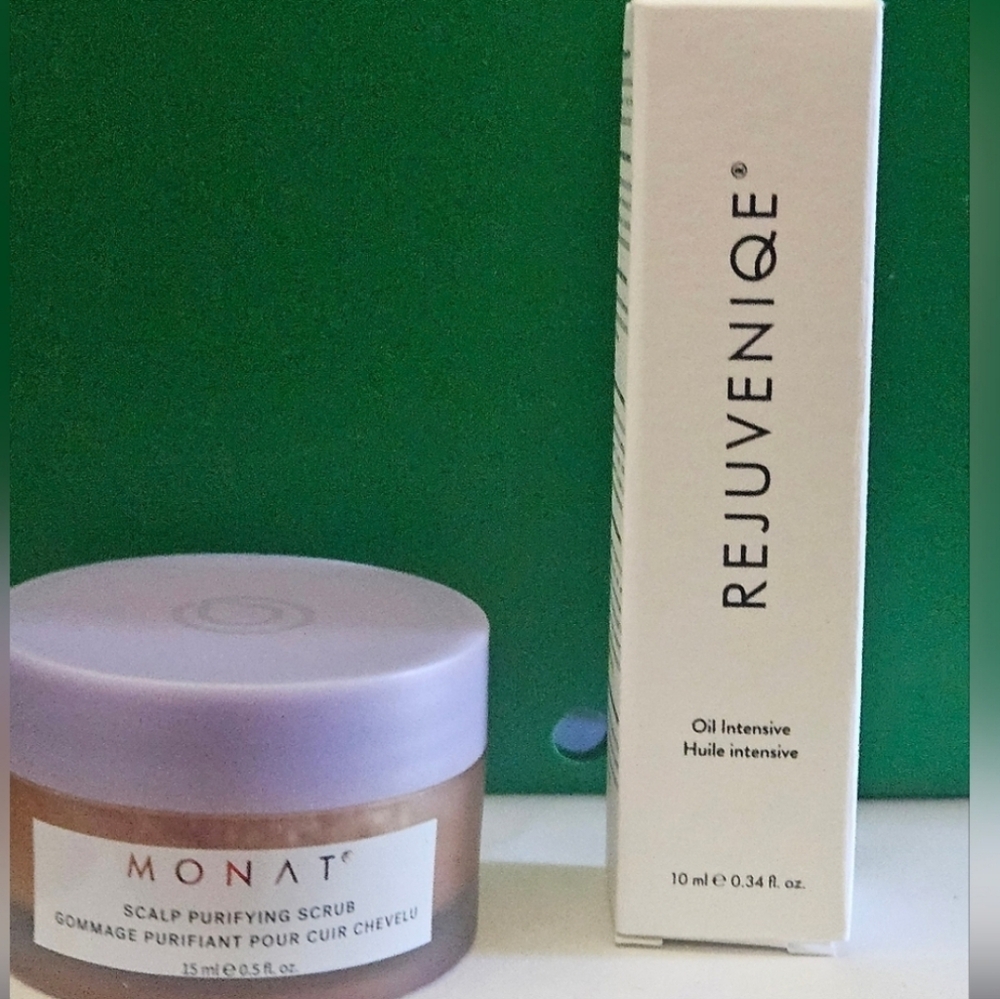 Scalp Purifying Scrub with Rejuvenique Oil Monat SET